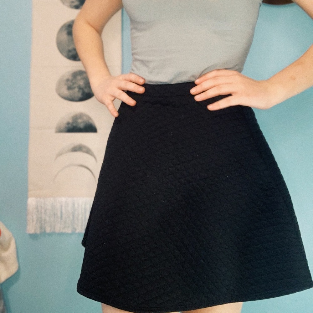 black skirt